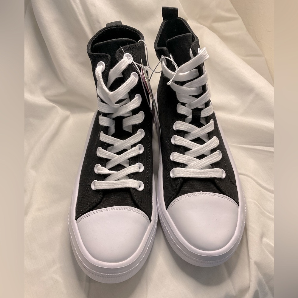 Women’s Hightop Sneakers